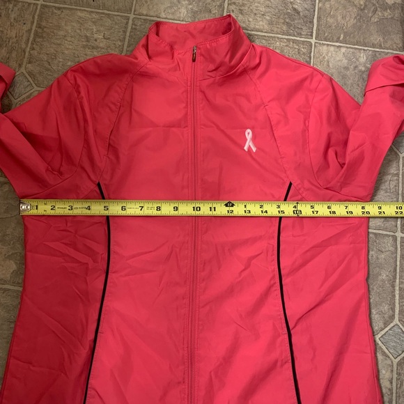 New Balance breast cancer awareness rain shell - Picture 7 of 8